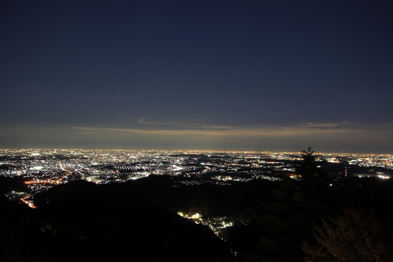高尾山ビアマウントスラブ席からの夜景